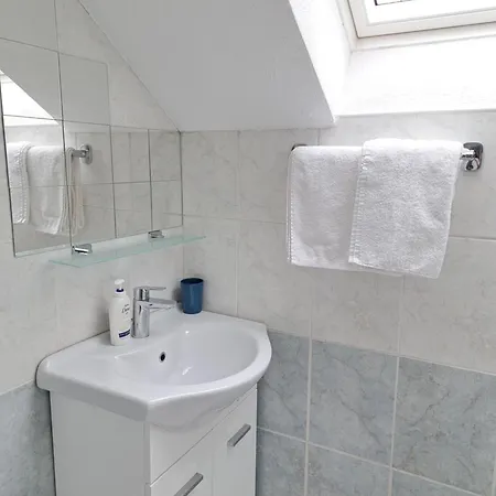 Mountainspring Apartma *